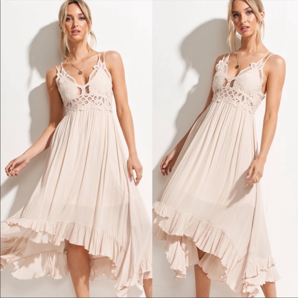Crochet Lace Dress (Sand) - Picture 3 of 4